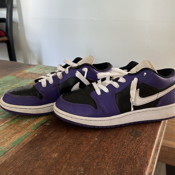 Vintage Jordans - Picture 5 of 5